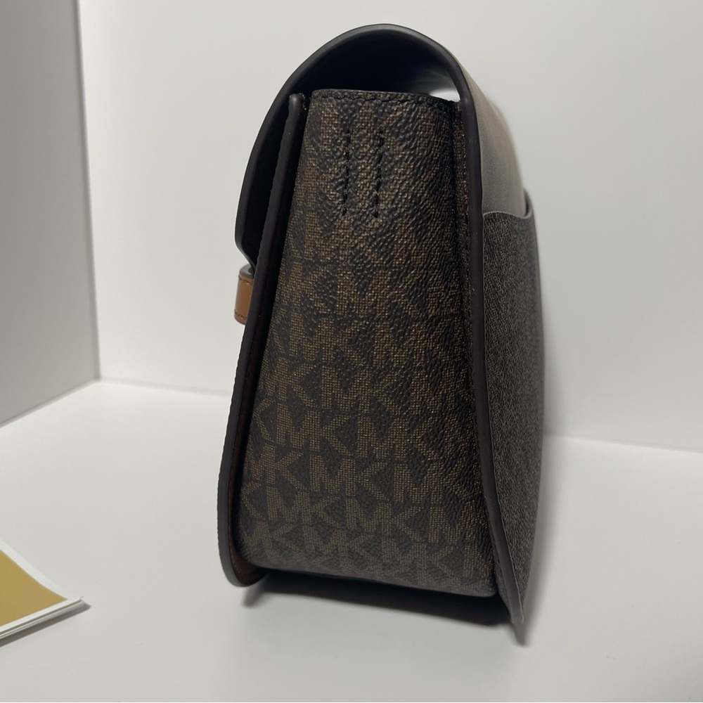 Michael Kors Emilia Saddle Flap Mk Signature Brown Small Monogram Leather - Picture 4 of 11